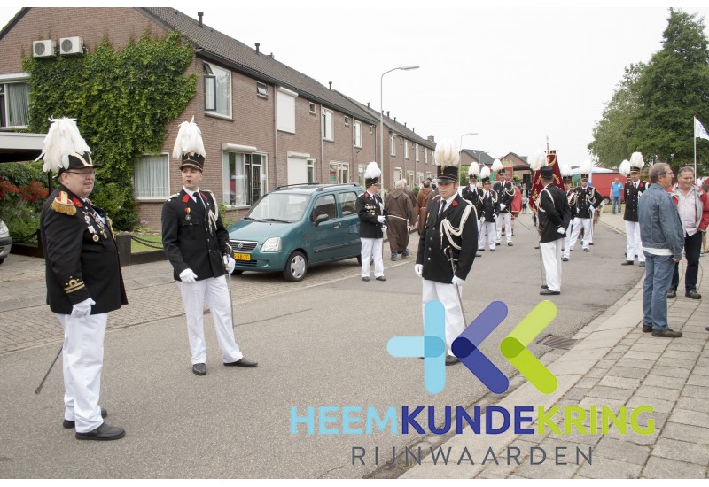 12 -7-2015 Onthulling grafsteen Herwen Coll. P.Snip- HKR (5)